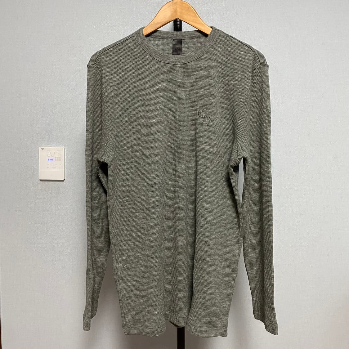 [L] 크롬하츠 CH 레터 와플 써멀 롱슬리브 티셔츠 그레이 상품이미지3