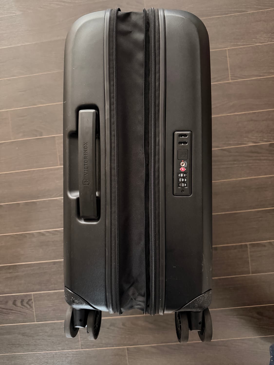 Victorinox 블랙 빅토리아녹스 기내용 캐리어 상품이미지5