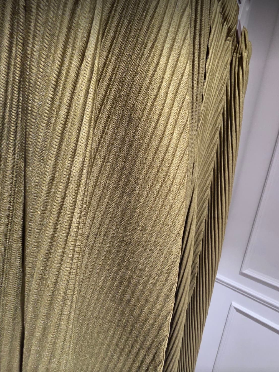 옴므 플리세 칼각주름 카키 바지 상품이미지2