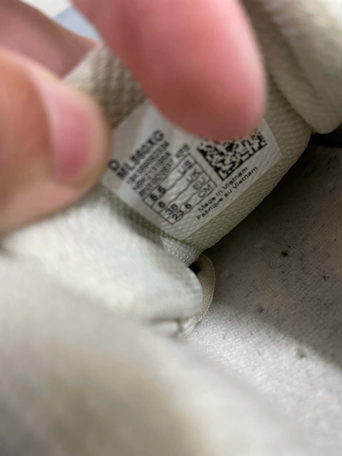 뉴발란스 860v2 크림 베이지 235 상품이미지7