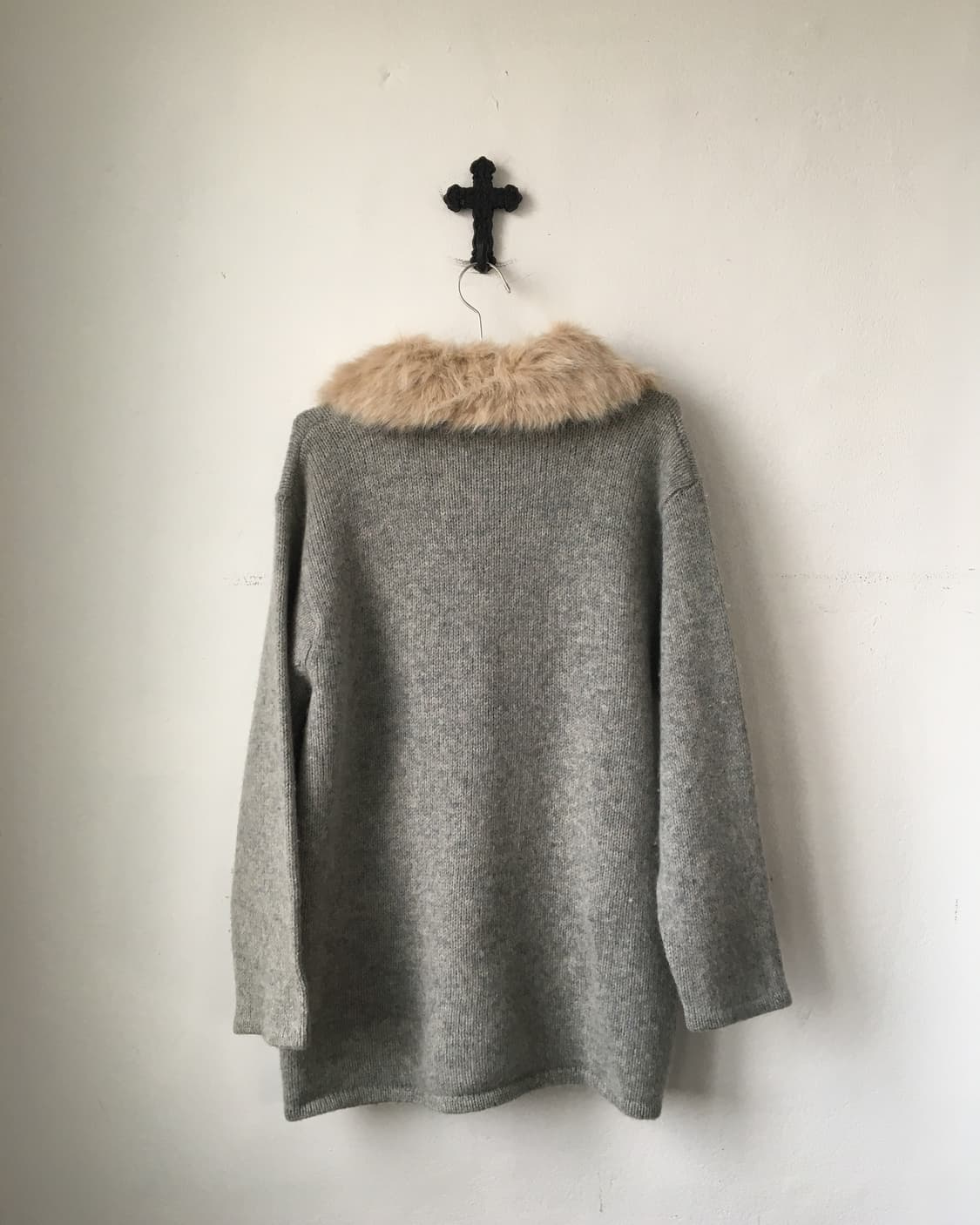 Fur collar point knit cardigan 상품이미지3