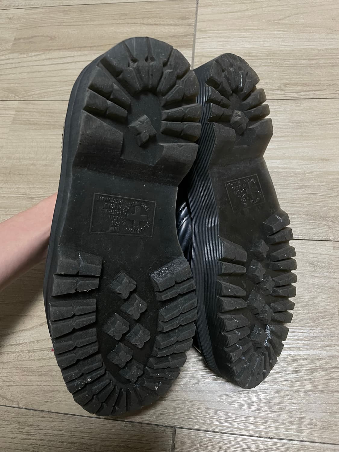 닥터마틴 1461 쿼드 블랙 240 상품이미지3