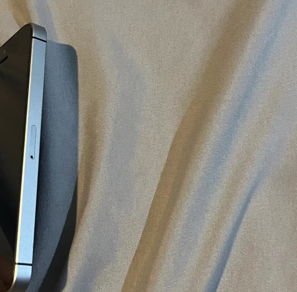 아이폰 se1 스페이스 그레이 32기가 상품이미지4