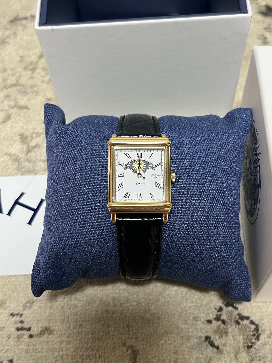 Noah x Timex Sun and Moon Watch 상품이미지2