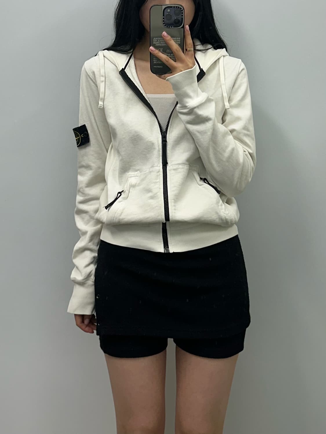 스톤아일랜드 와펜 화이트 후드집업 상품이미지1