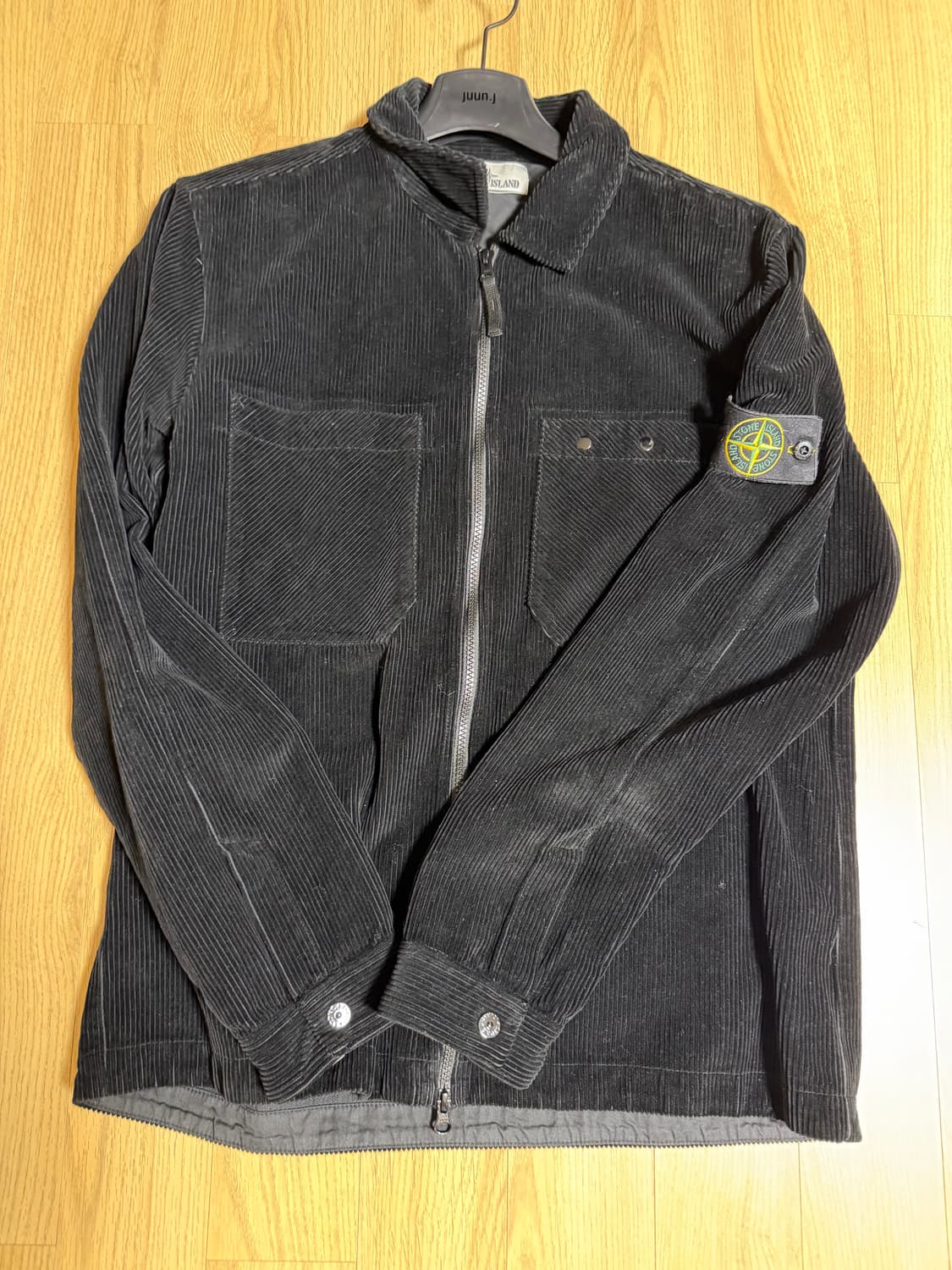 (L) 스톤아일랜드 11604 코듀로이 셔츠 자켓 블랙 - 24FW 상품이미지1