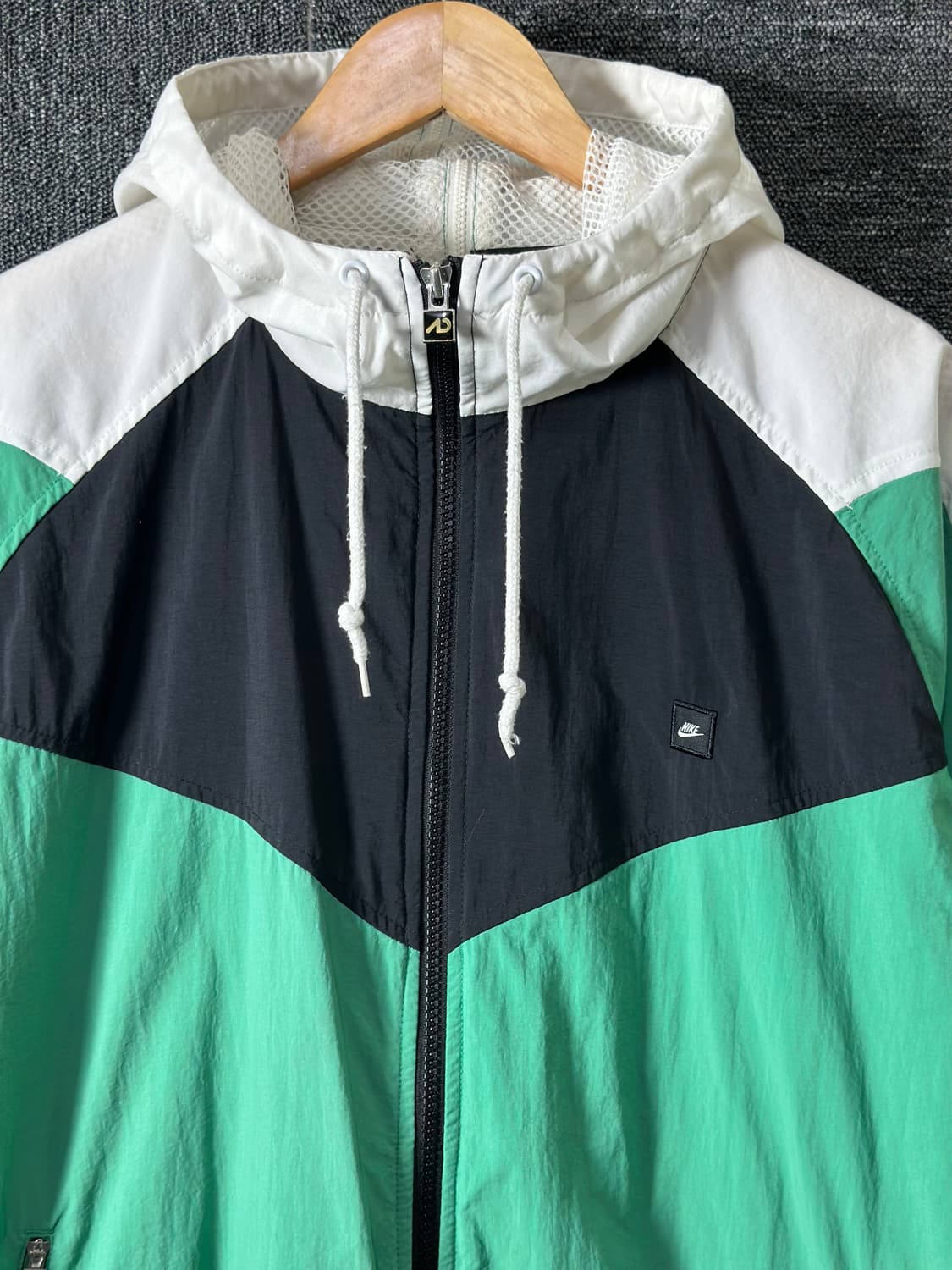 나이키 윈드러너 바람막이 그린/블랙/화이트 L 상품이미지3