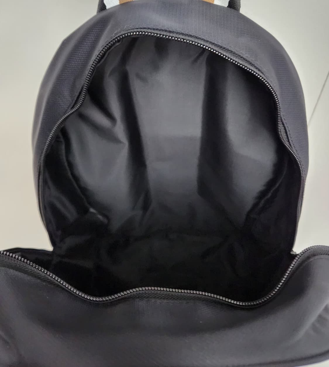 휴고보스 나일론백팩. 새상품 상품이미지3