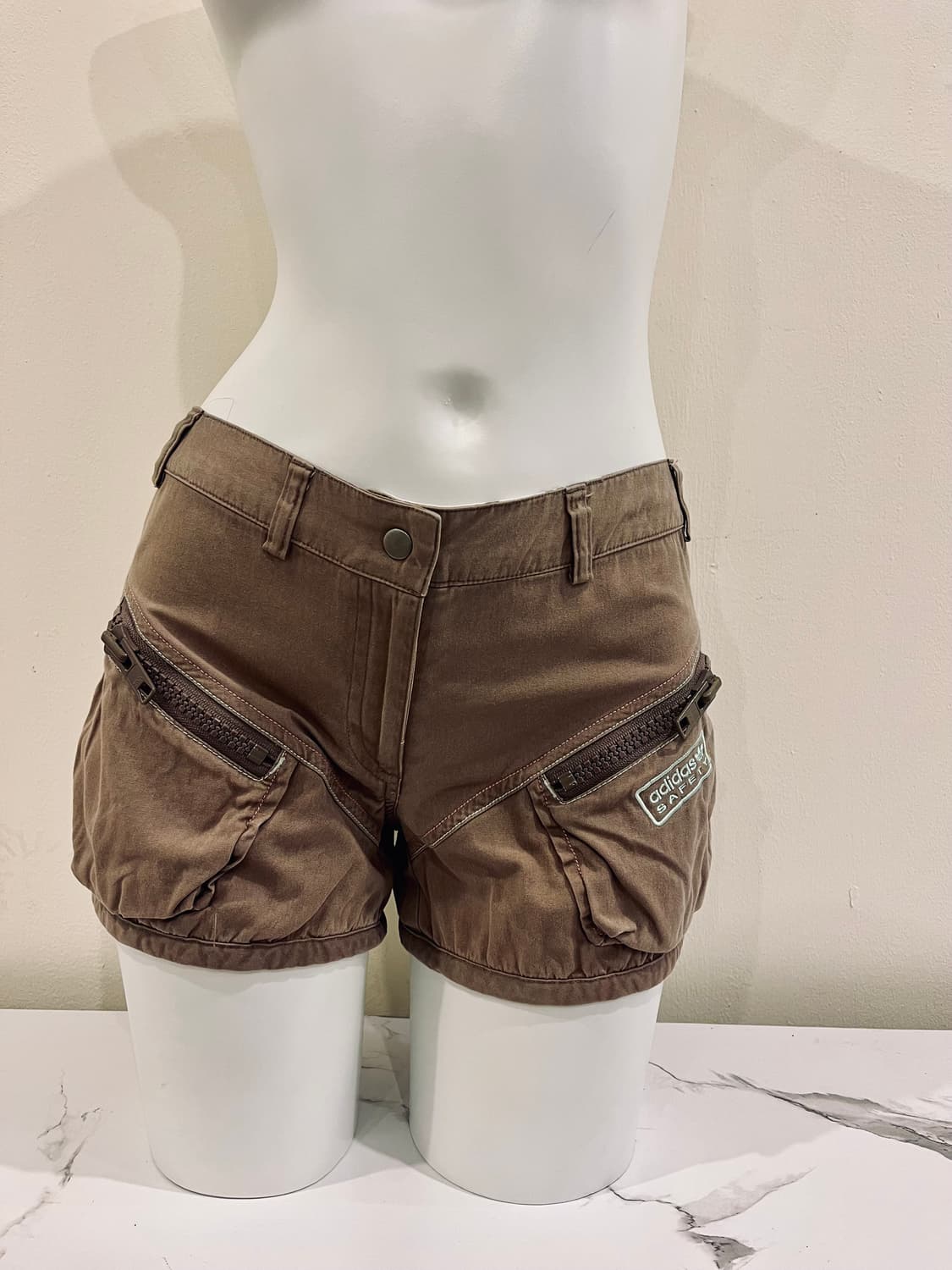 아디다스 카고 숏팬츠 상품이미지2