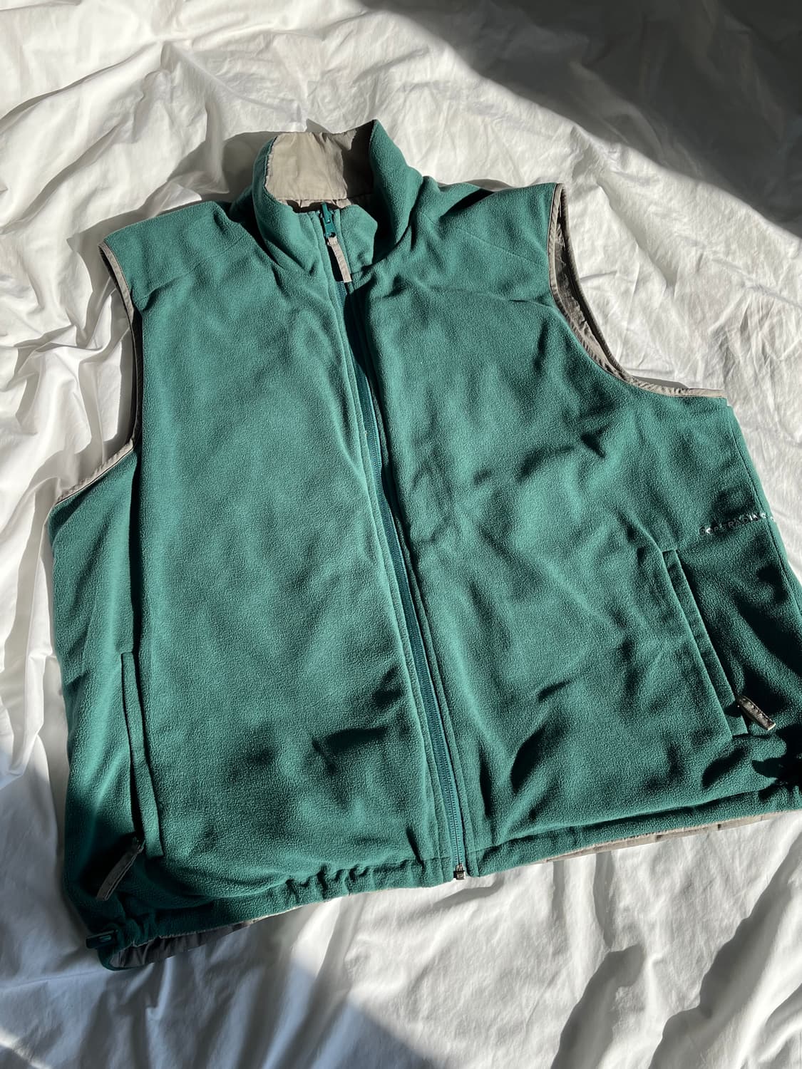 팝트레이딩컴퍼니 리버시블 베스트 그린&실버 L 상품이미지1