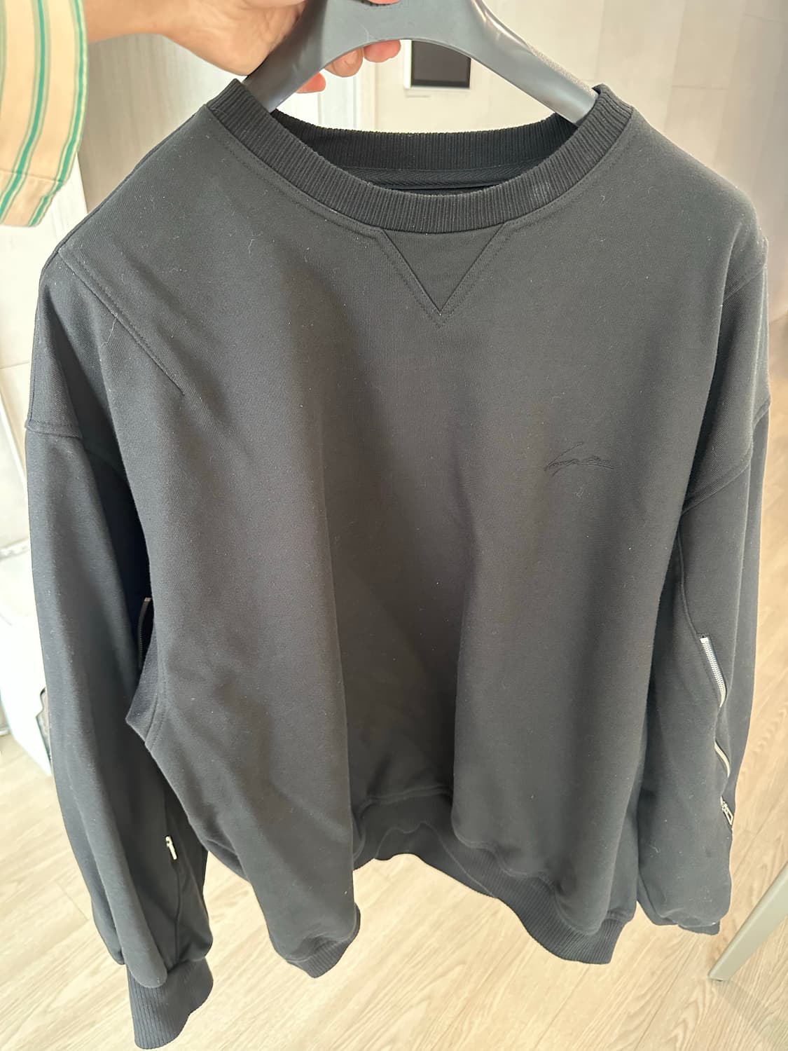 송지오옴므 아트워크 소매지퍼 벌룬맨투맨52(110)용3 상품이미지7