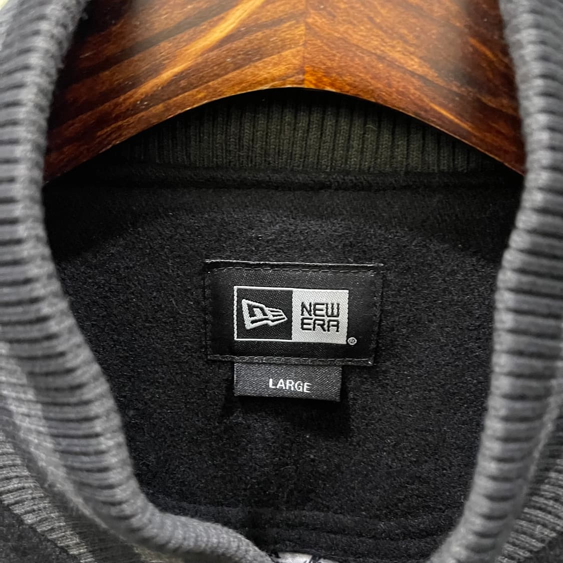 뉴에라 레더 스타디움 점퍼 상품이미지2