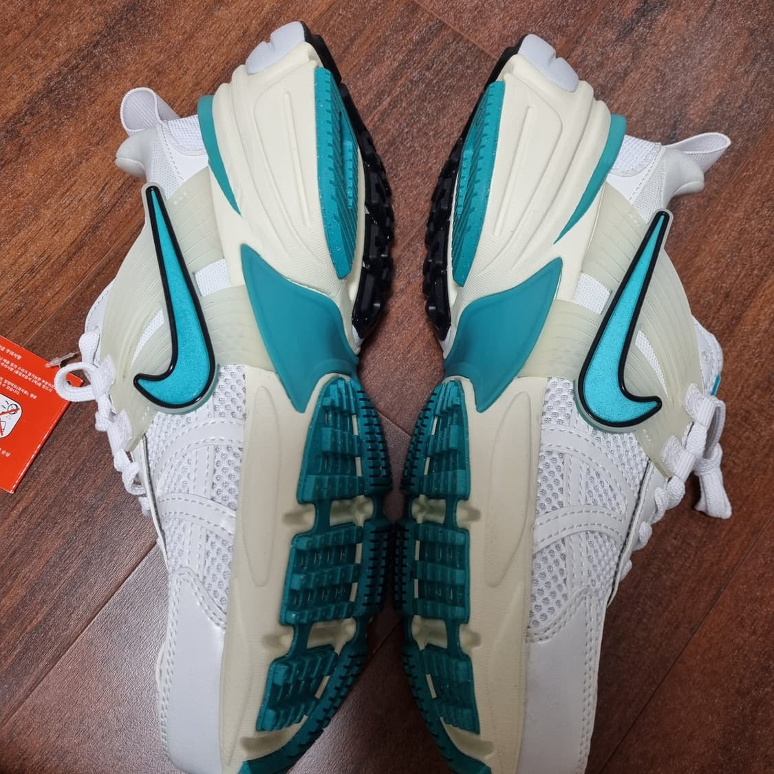 나이키 V2K런 운동화 240 상품이미지4