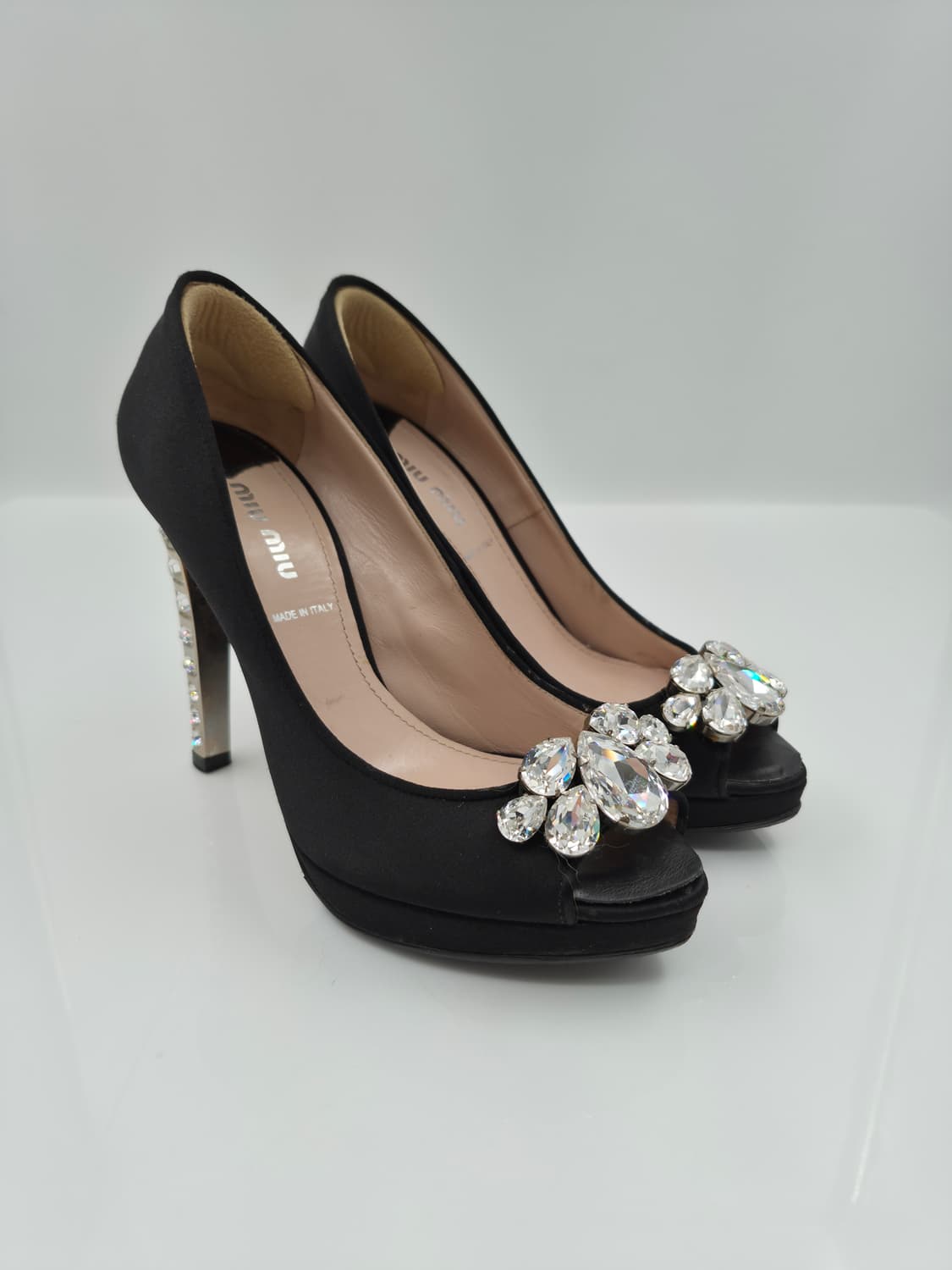 미우미우 크리스탈 블랙 사틴 오픈토 펌프스 구두 상품이미지3
