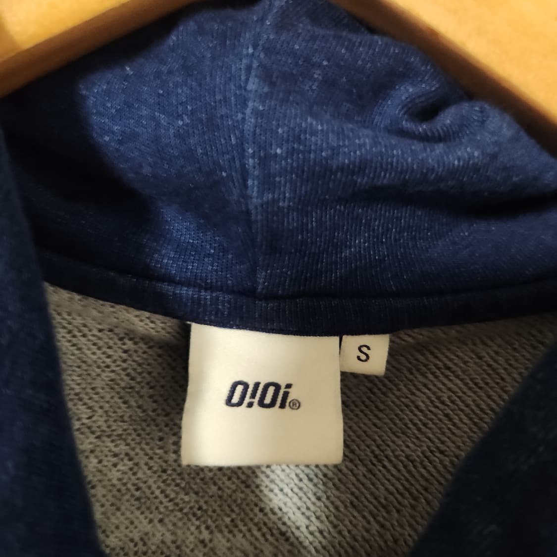 J381 [S] OIOI 오아이 크롭 후드 집업 상품이미지3