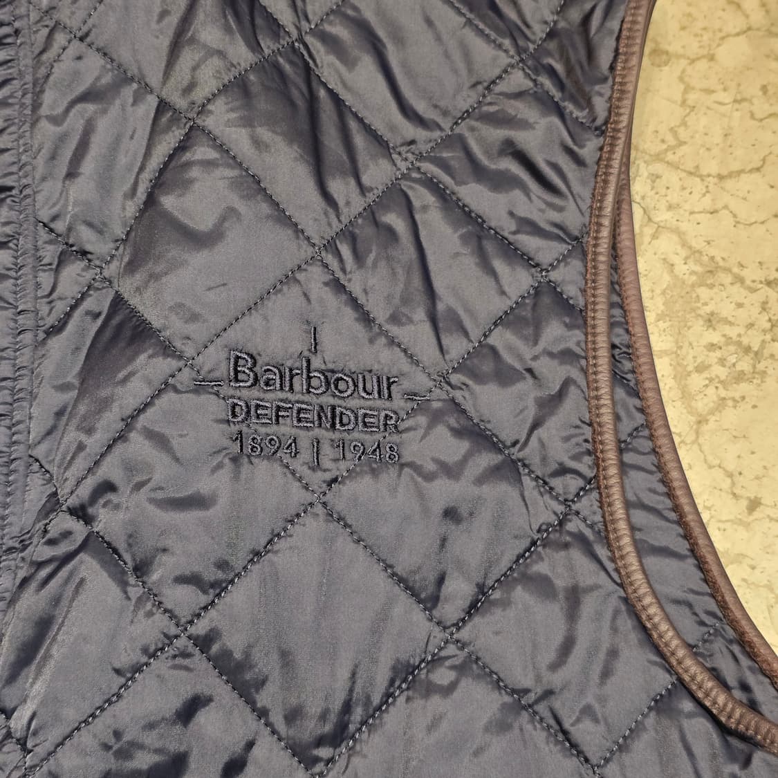 Barbour x 랜드로버 네이비 퀼팅 베스트 상품이미지4