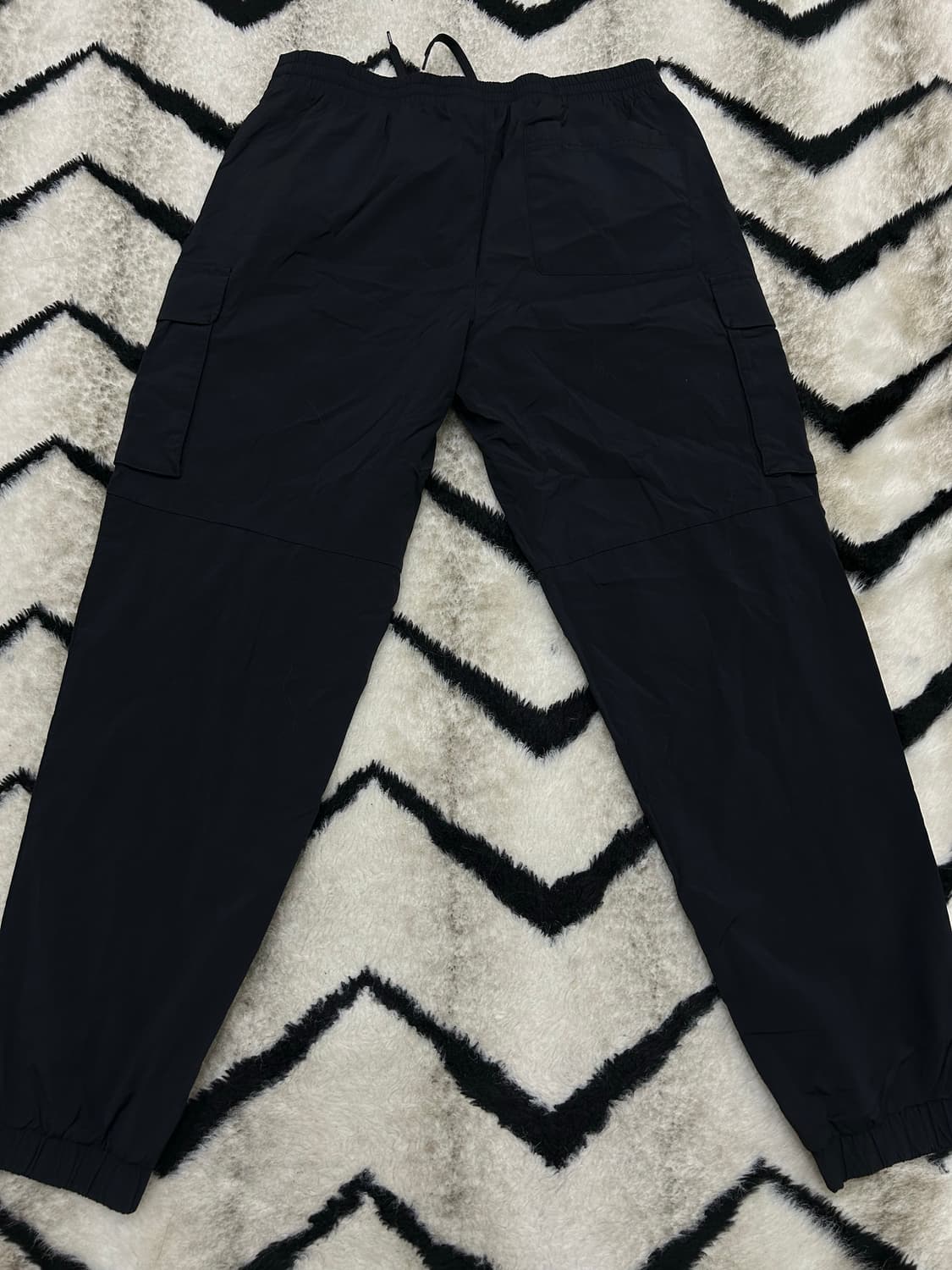 [M]엄브로 시그니처 카고 우븐 조거 팬츠/블랙 상품이미지3