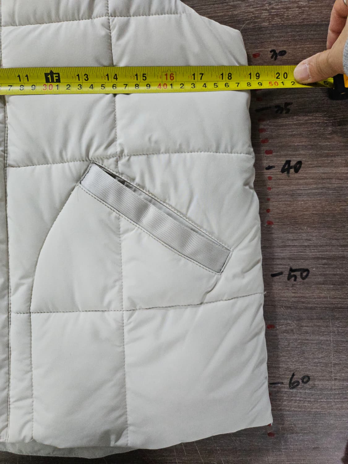 에디바우어 쉐르파 여성 패딩조끼  XS  미사용 상품이미지8