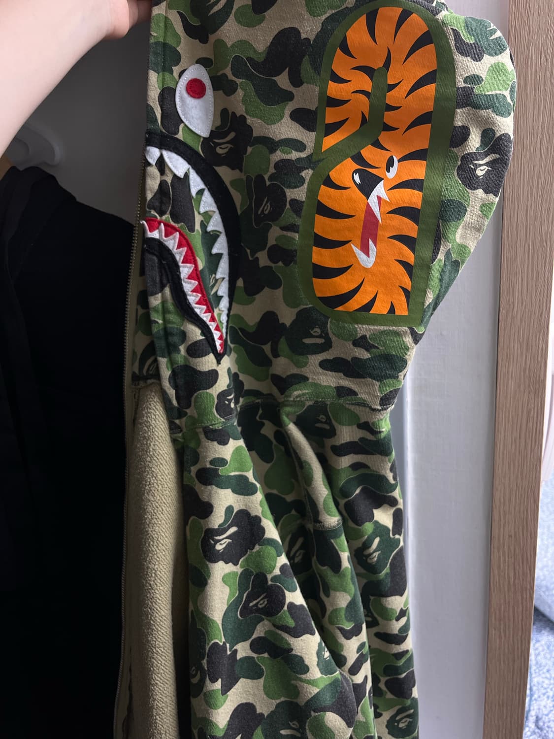 베이프 샤크 후드 s사이즈 상품이미지3