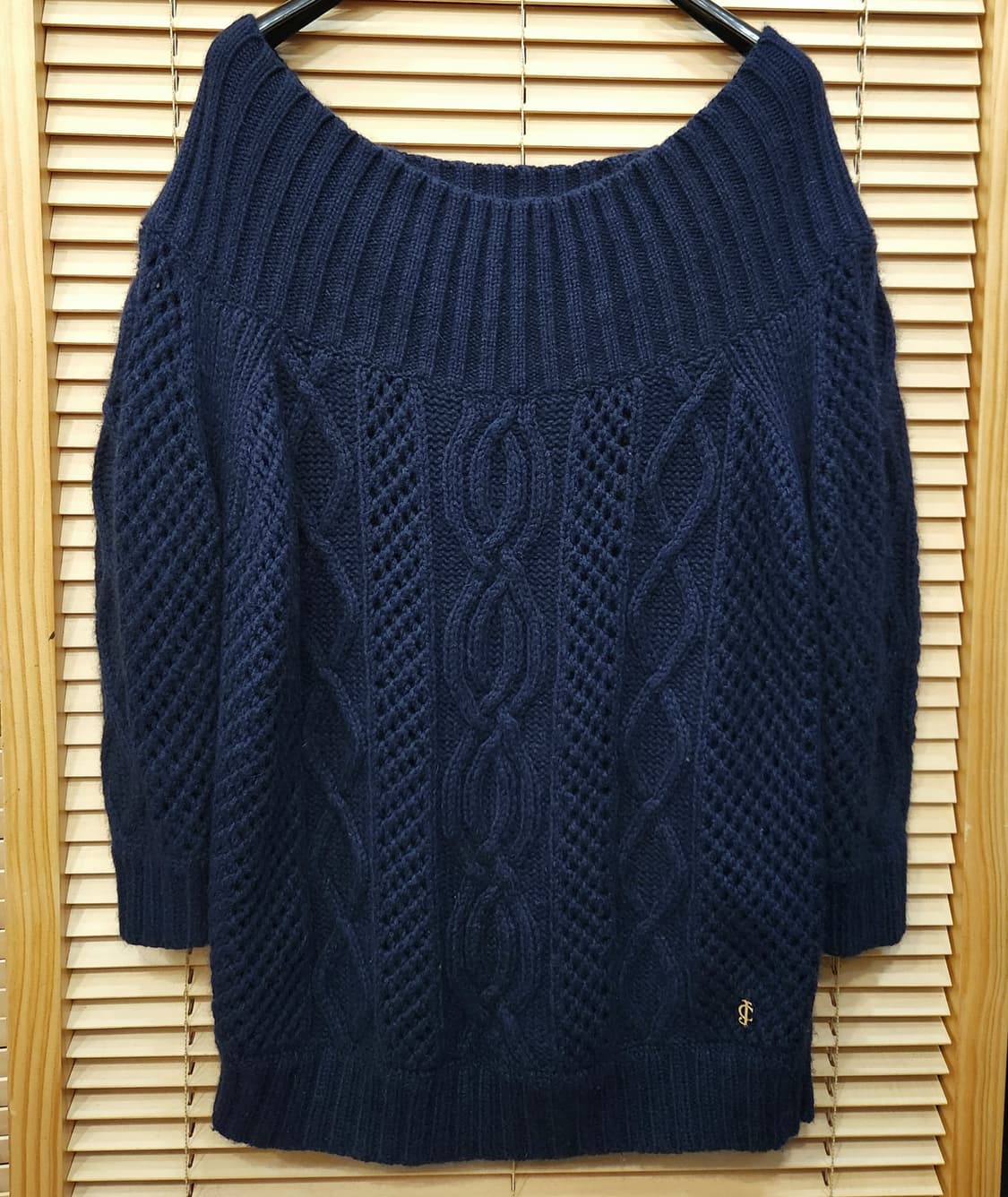 쥬시꾸뛰르 입술넥 꽈배기 니트 S 상품이미지1