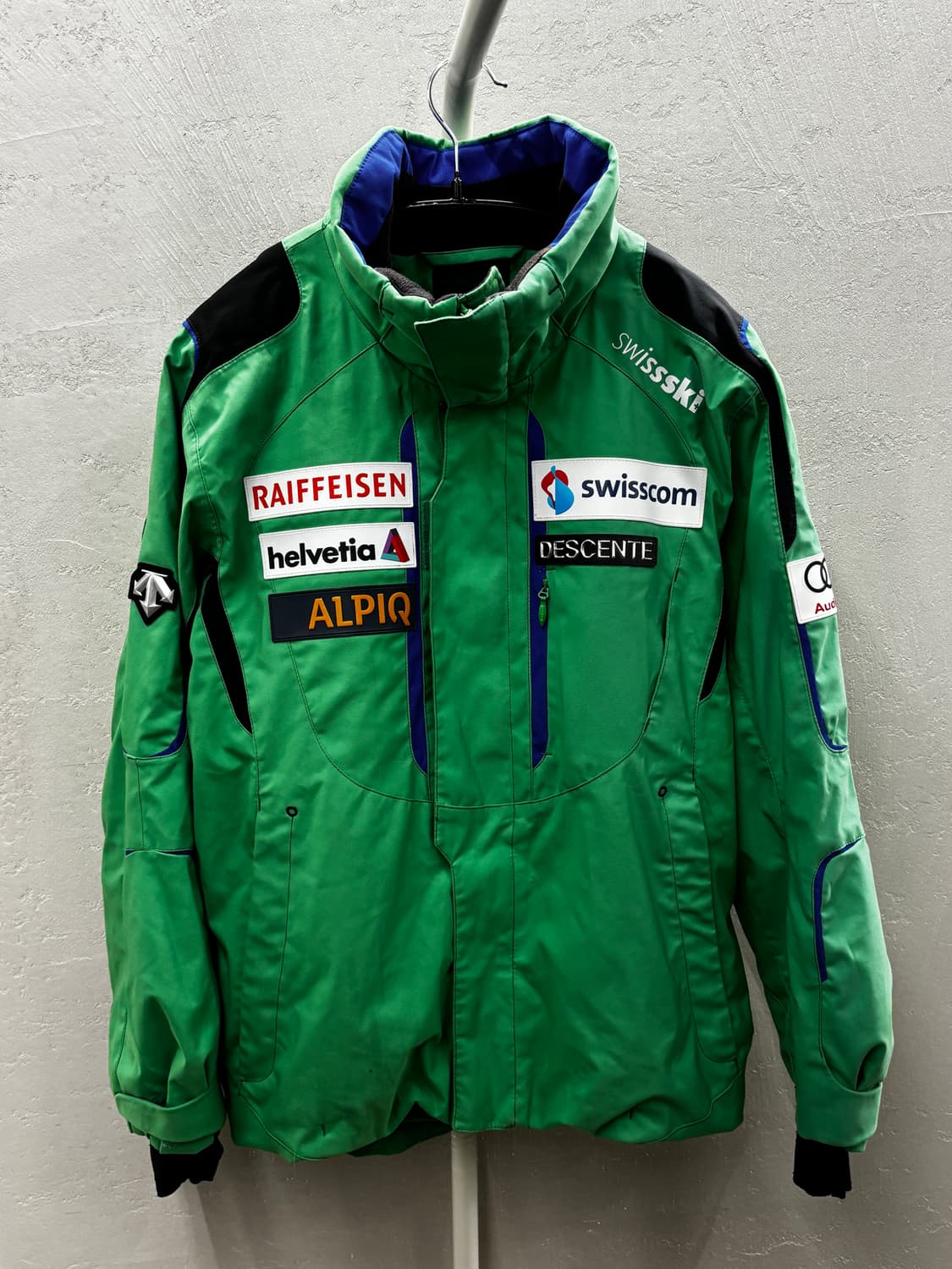 데상트 스위스 스키 팀 그린 패딩 자켓 S 상품이미지2
