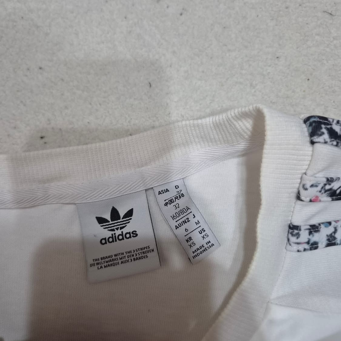 아디다스  오버핏티셔츠XS 상품이미지3