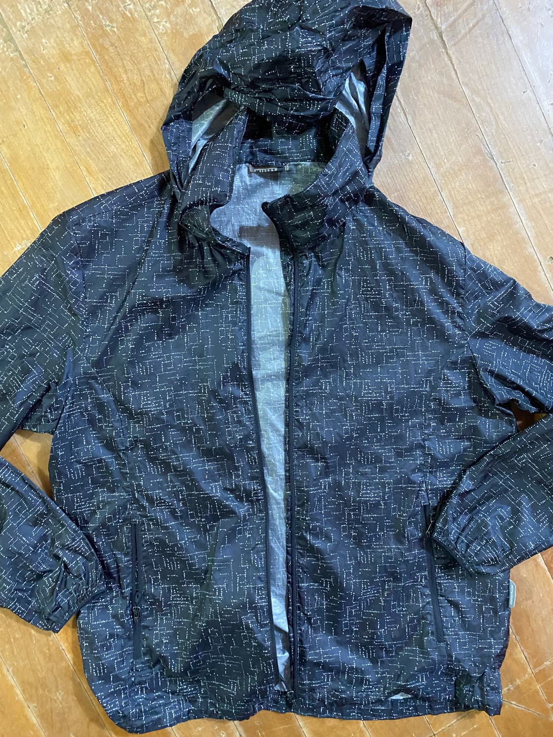 밀레 바람막이 자켓 블랙 패턴 (105) 상품이미지1