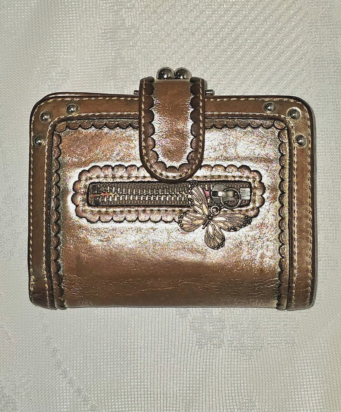 안나수이 골드펄 스터드 지갑 상품이미지2