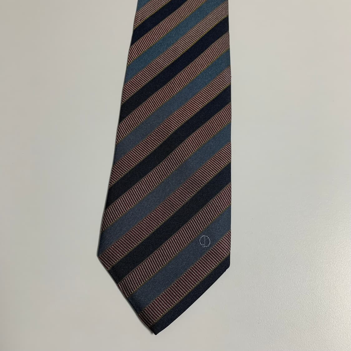 던힐(dunhill) 레지멘탈 클래식넥타이 명품 100실크 이태리 A+ 상품이미지10