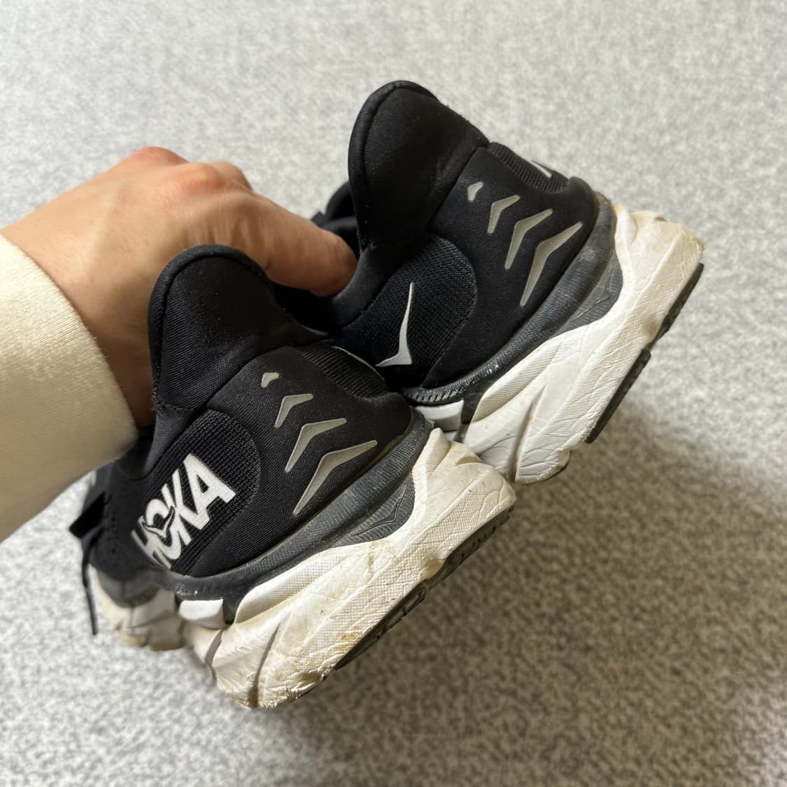 [정가 24만원] 호카 클리프톤 8 와이드 260 상품이미지5