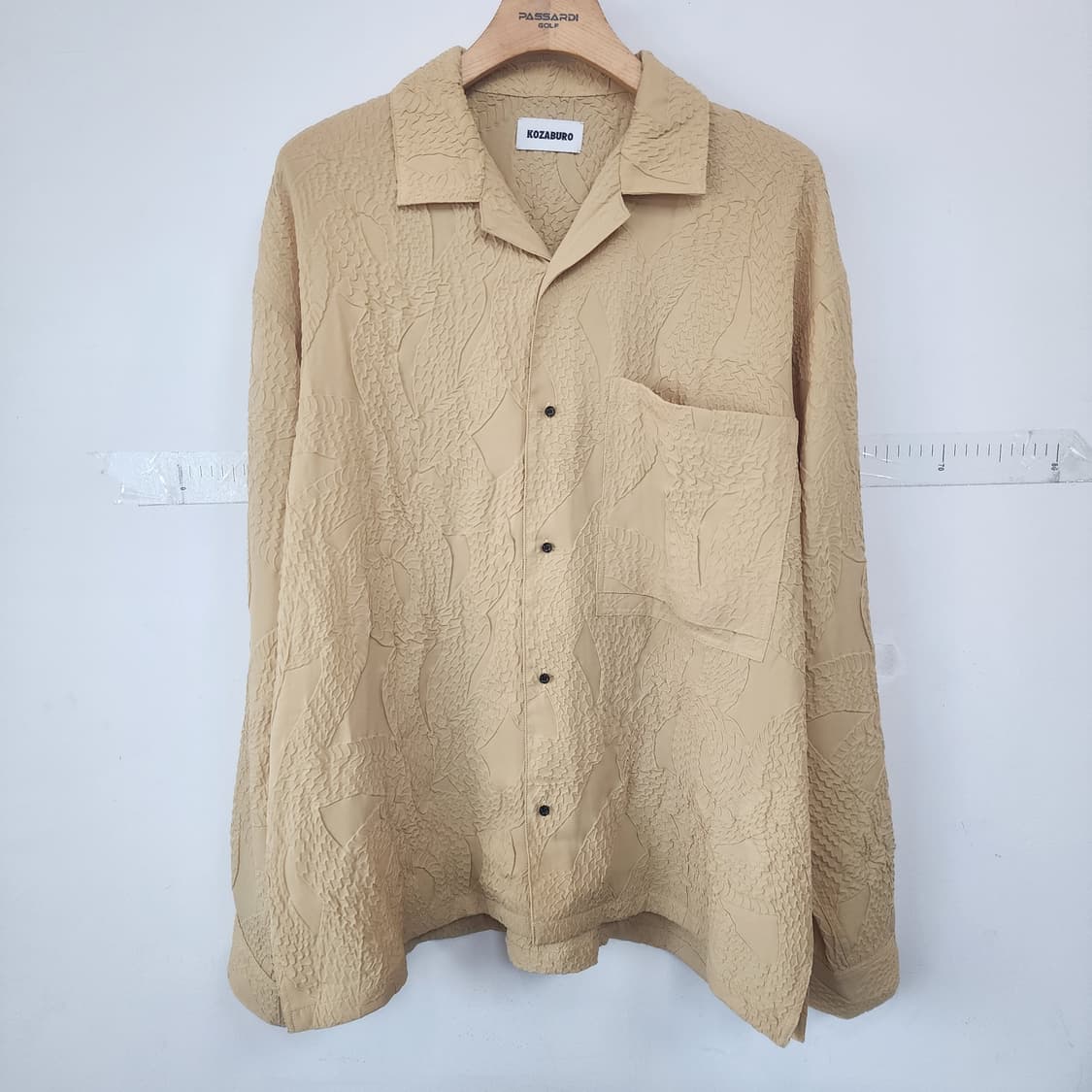 KOZABURO 엠보싱 셔츠 베이지 상품이미지1