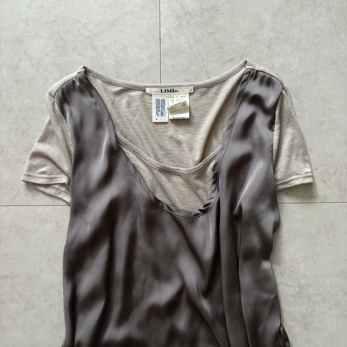 Asymmetric Satin Wrap Layered Tee 상품이미지4