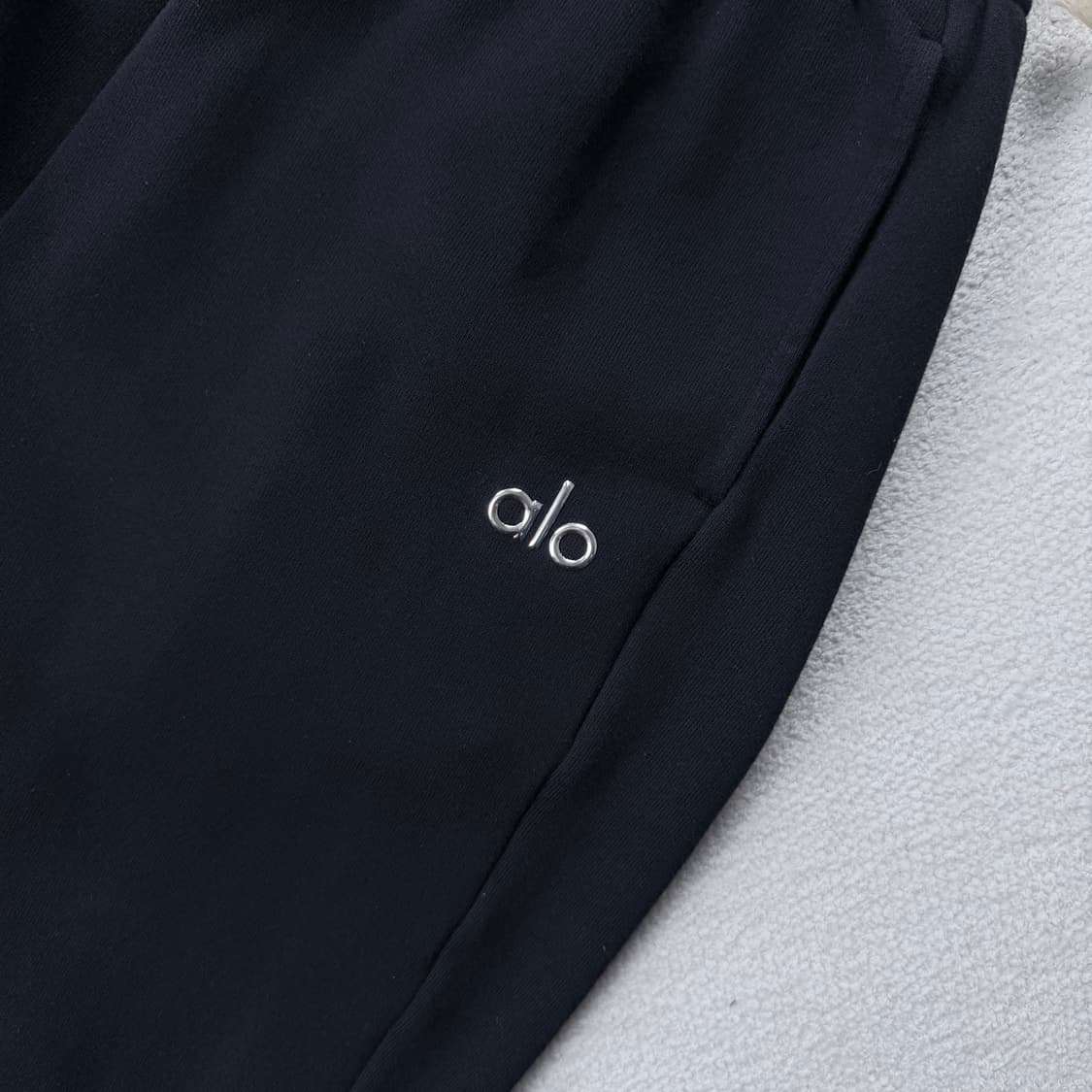 alo 알로 요가 어콜레이드 스웨트팬츠 블랙 상품이미지5