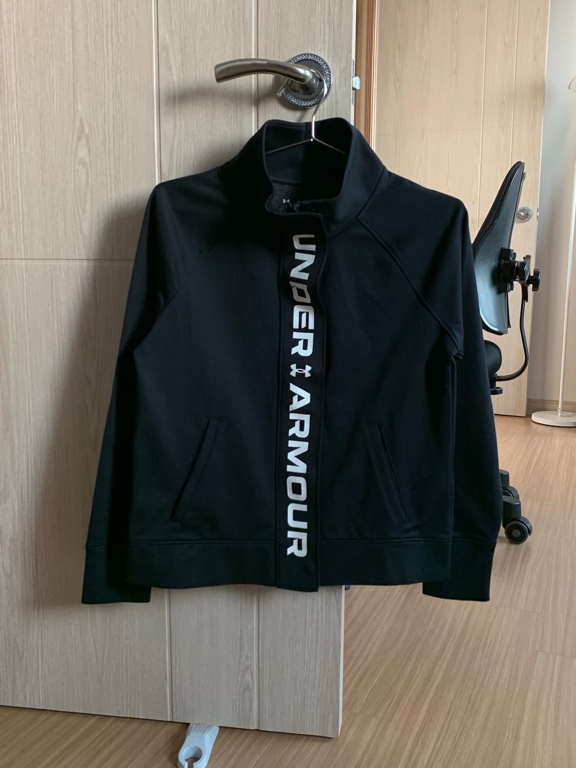 언더아머 여성 러닝 져지 상품이미지1