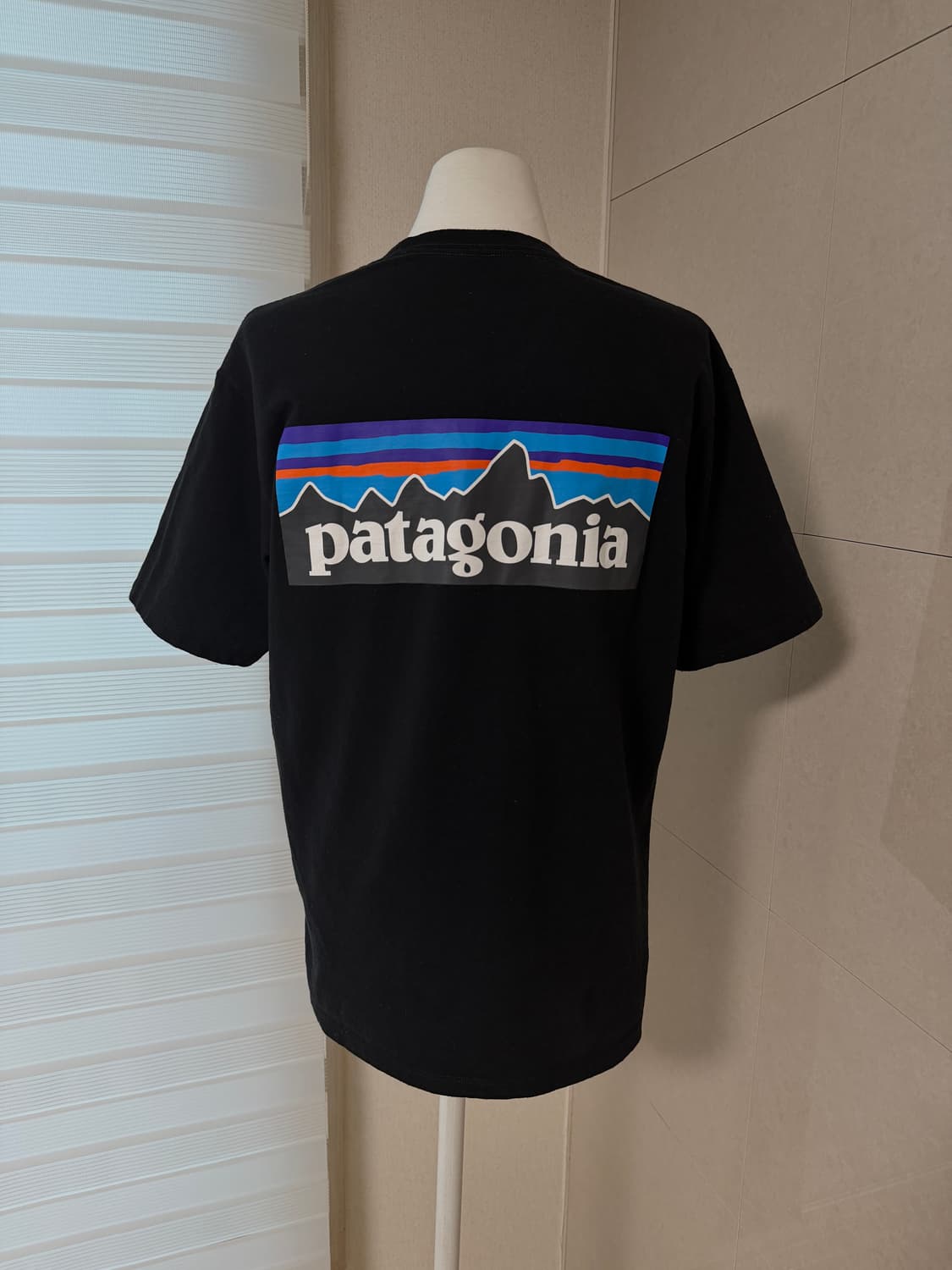 파타고니아 블랙 반팔 티셔츠 xs 상품이미지4