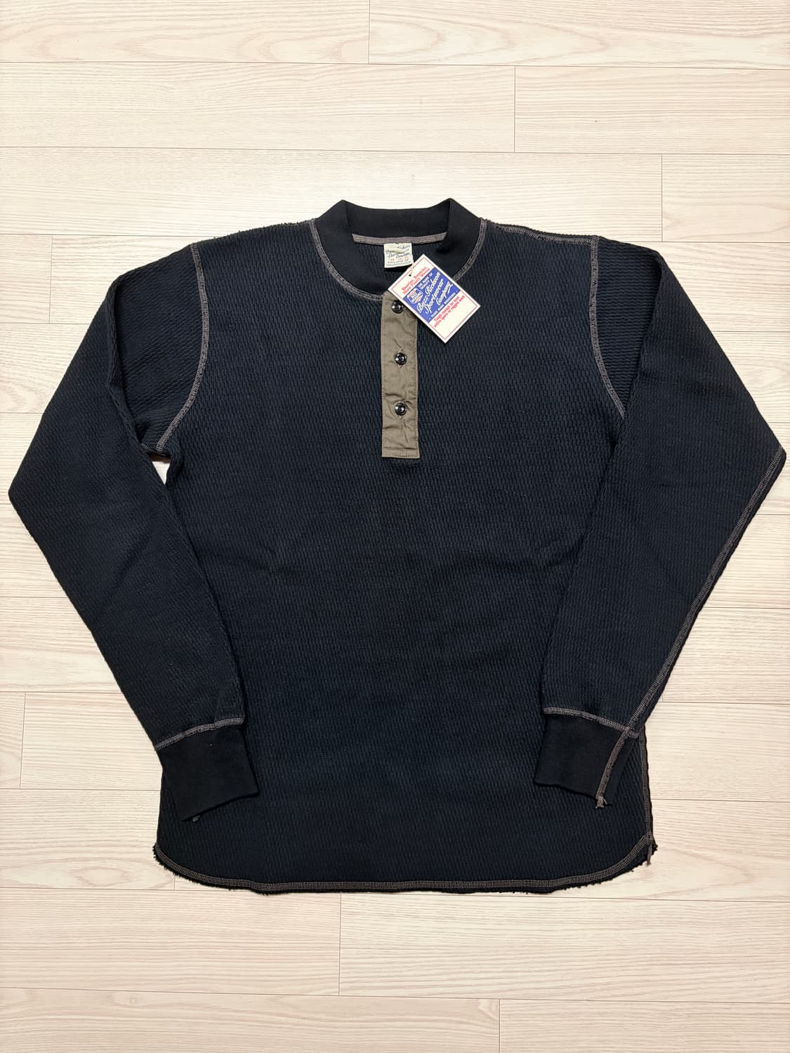 버즈릭슨 헨리넥 새상품 팝니다 상품이미지1