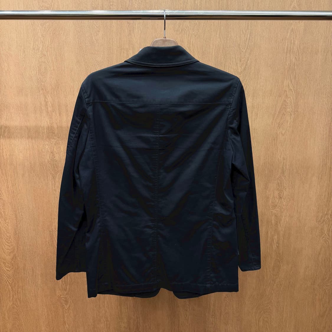 캘빈클라인 미니멀 베이직 카라 자켓 싱글 버튼 사선 포켓 디테일 블랙 상품이미지3