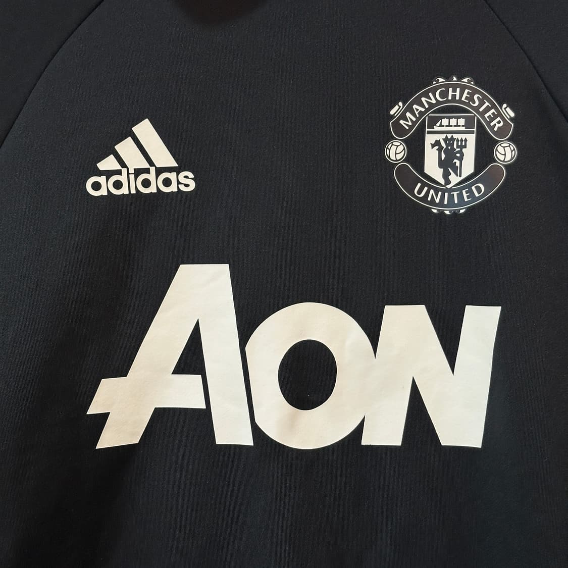 아디다스 맨유 트레이닝 탑 상품이미지3