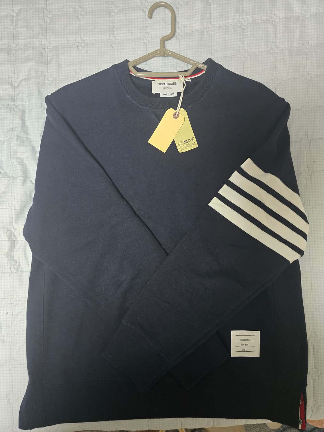 24FW 톰브라운 사선완장 네이비 맨투맨 5사이즈 새상품 상품이미지2