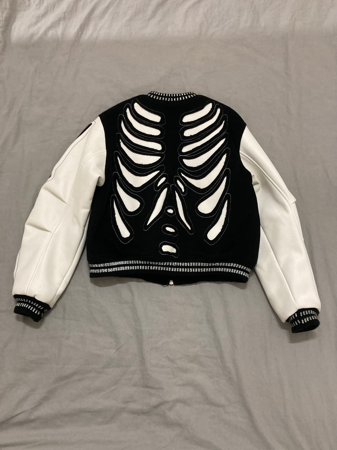 써저리 본 커팅 바시티 자켓 ver.2 상품이미지3