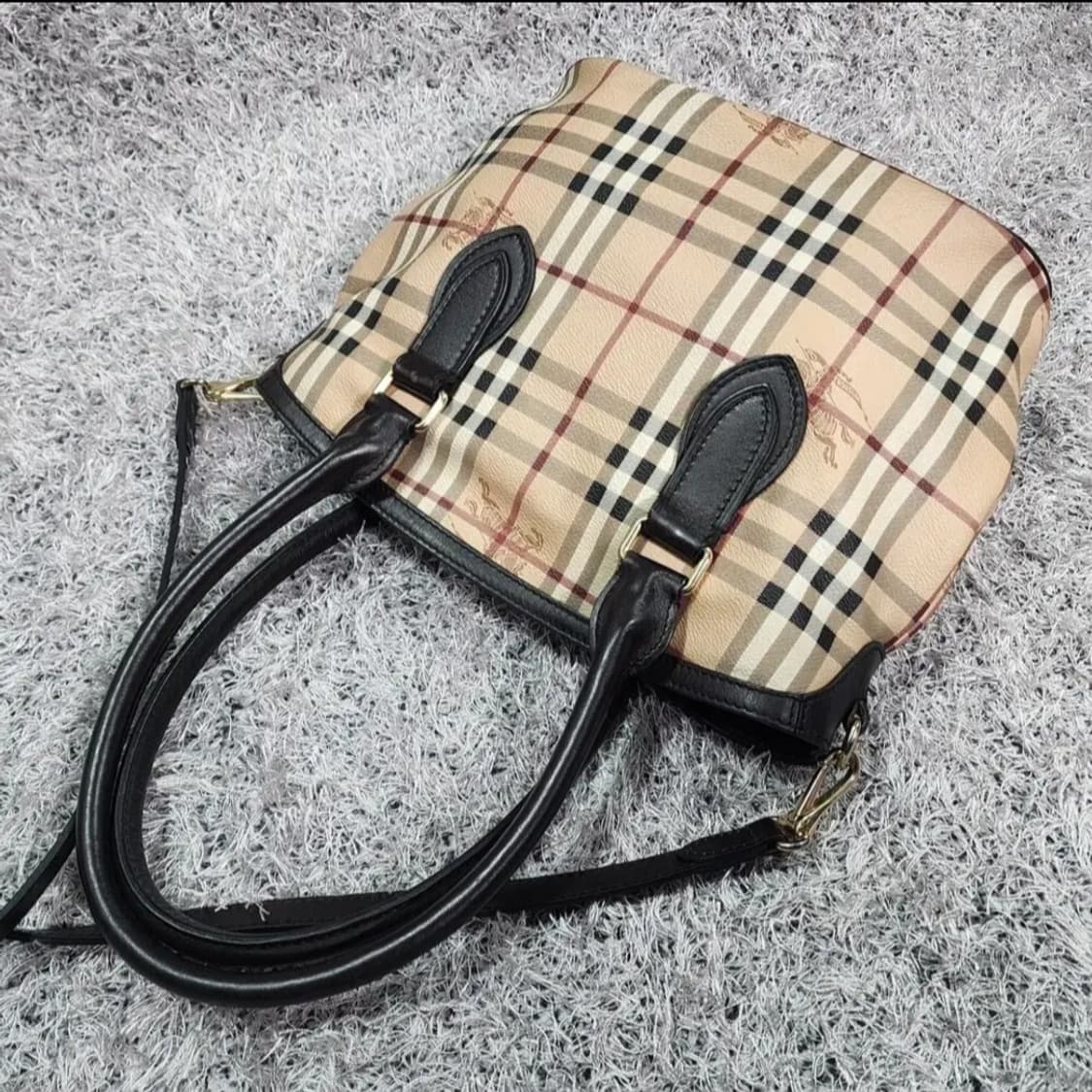 버버리 헤이마켓 체크 토트백 숄더백 상품이미지4