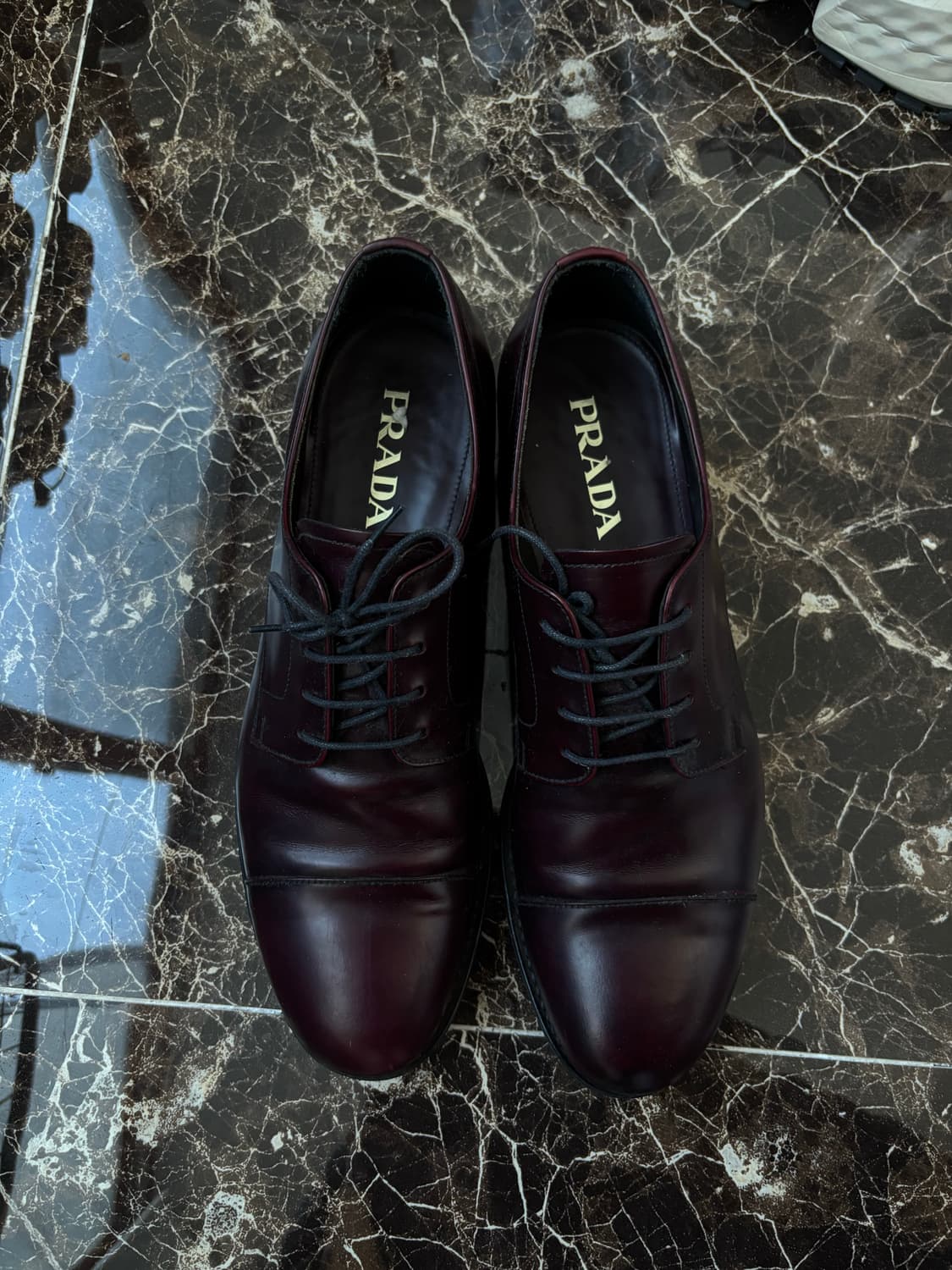 (UK9) 프라다 스트레이트 팁 캡토 옥스포드 더비 버건디 상품이미지1