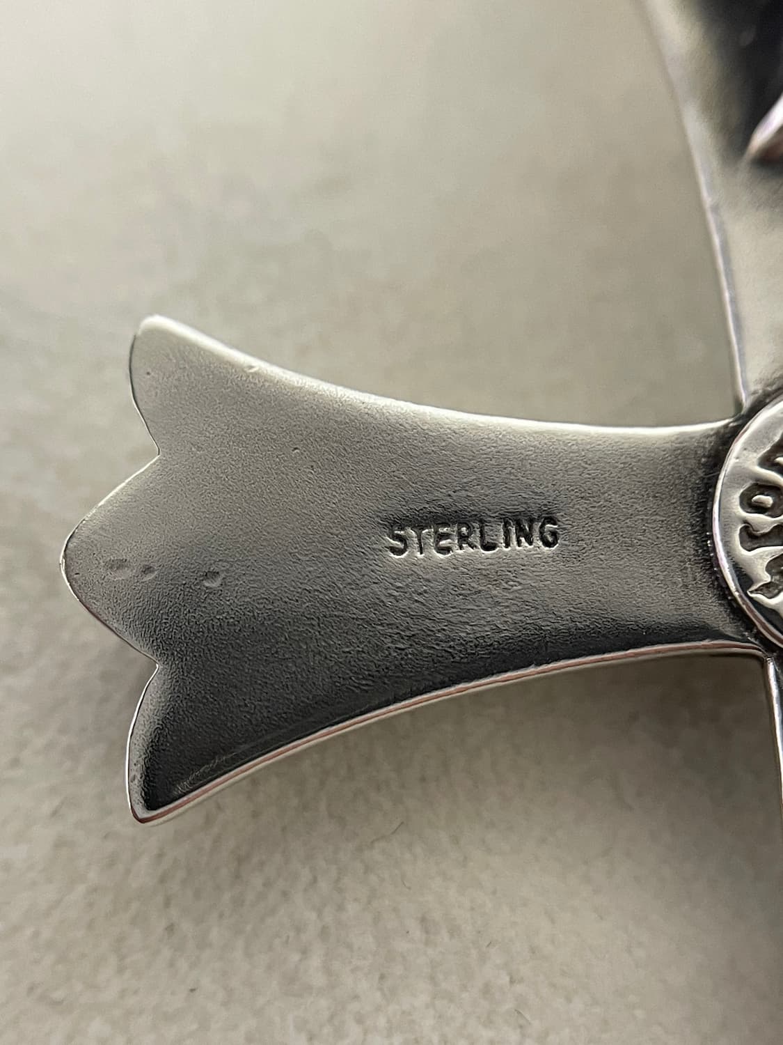 크롬하츠 라지 크로스 펜던트 위드 베일 상품이미지2