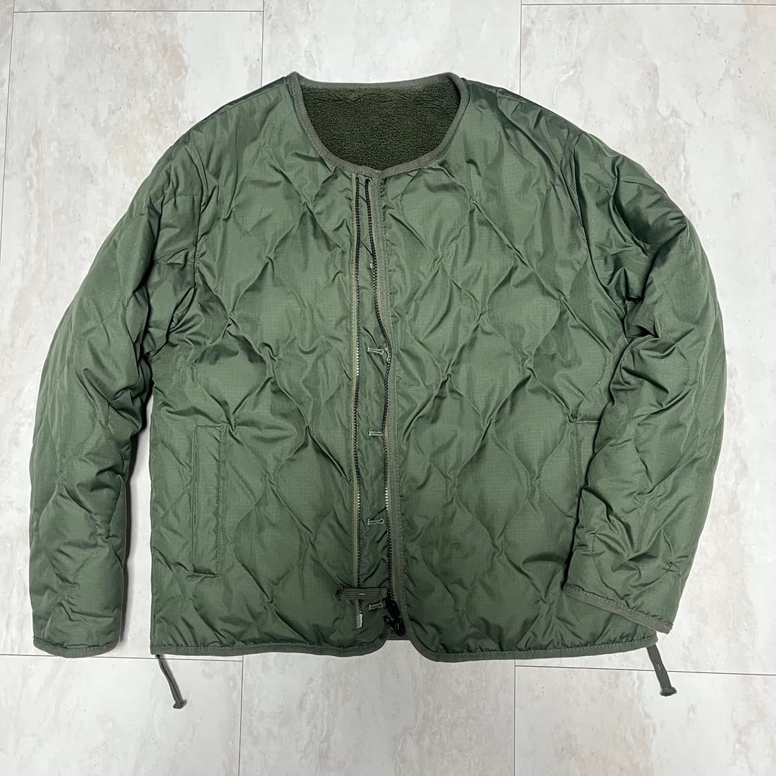 타이온 taion 리버서블 양면 크루넥 다운 자켓 L    상품이미지1