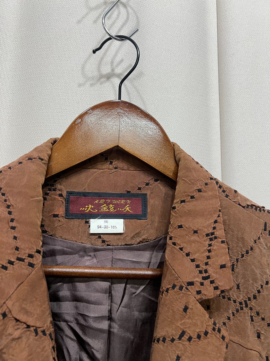 빈티지 여성 펀칭 디테일 3버튼 블레이저 상품이미지4