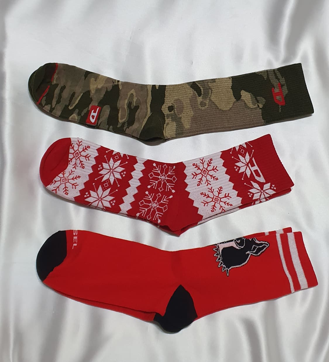 그린 블랙 레드 카모 스노우 눈꽂 불독 강아지 디젤 양말 상품이미지1