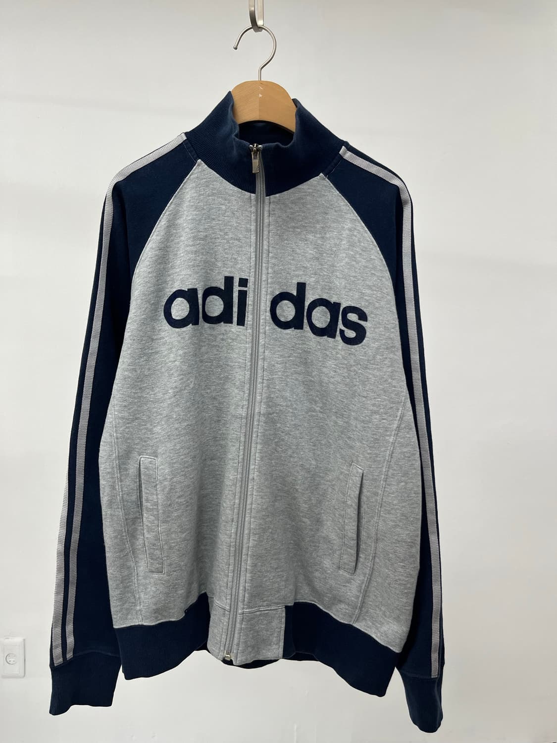 Adidas jacket 상품이미지1