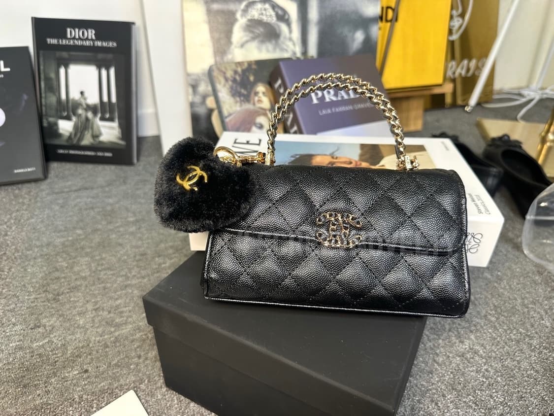 넬 하트 폼폼이 키링 블랙 상품이미지5