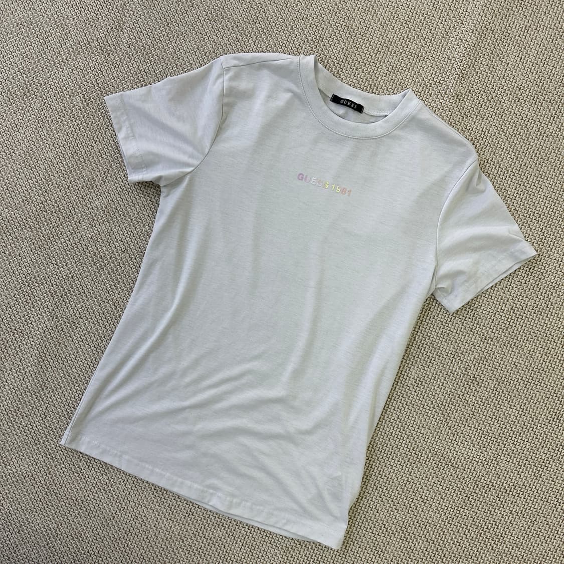 S 게스 화이트 반팔티 0331D 상품이미지1