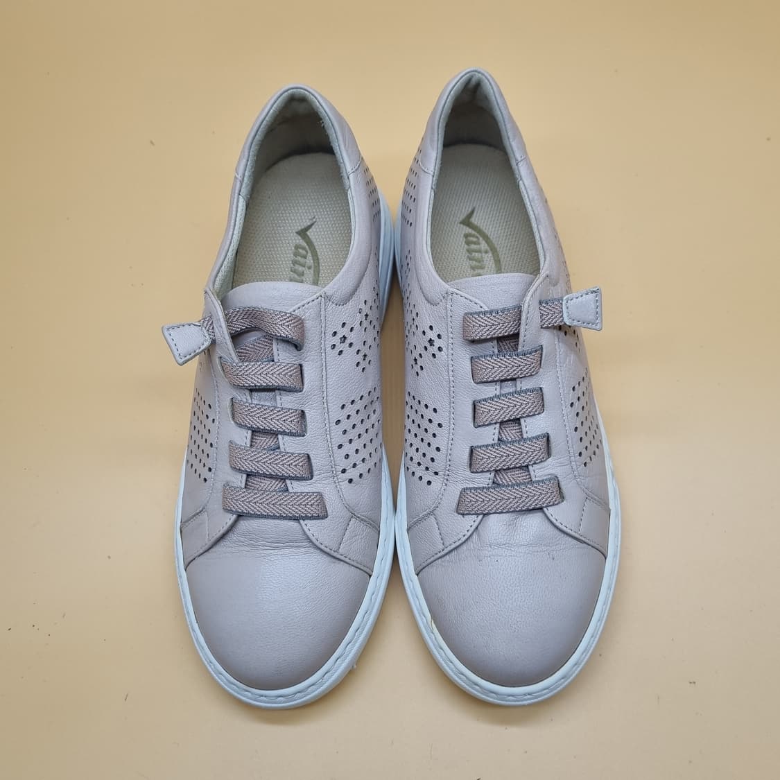 바이네르 여성가죽스니커즈6.5 230 굽5 상품이미지2